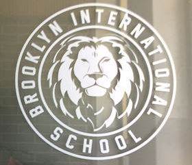 Schermo interattivo 65” Optoma trasforma l’apprendimento in classe presso la “Brooklyn International School” in Italia.