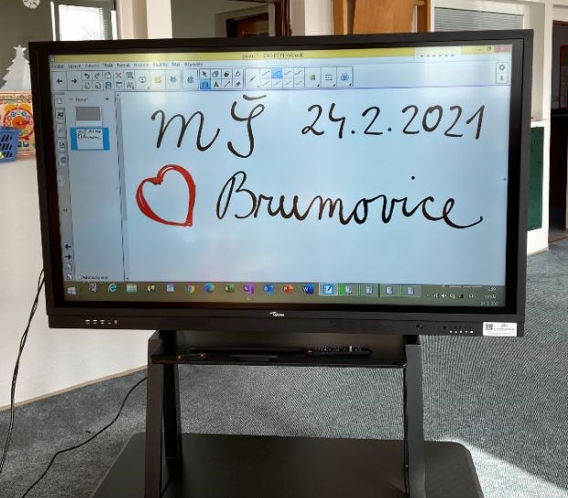 Brumovice elementary school and kindergarten selects an Optoma interactive display